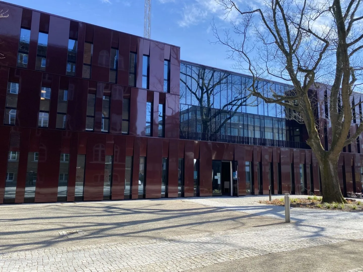 Glasfassade des Universitätsgebäudes der TU Hamburg-Harburg